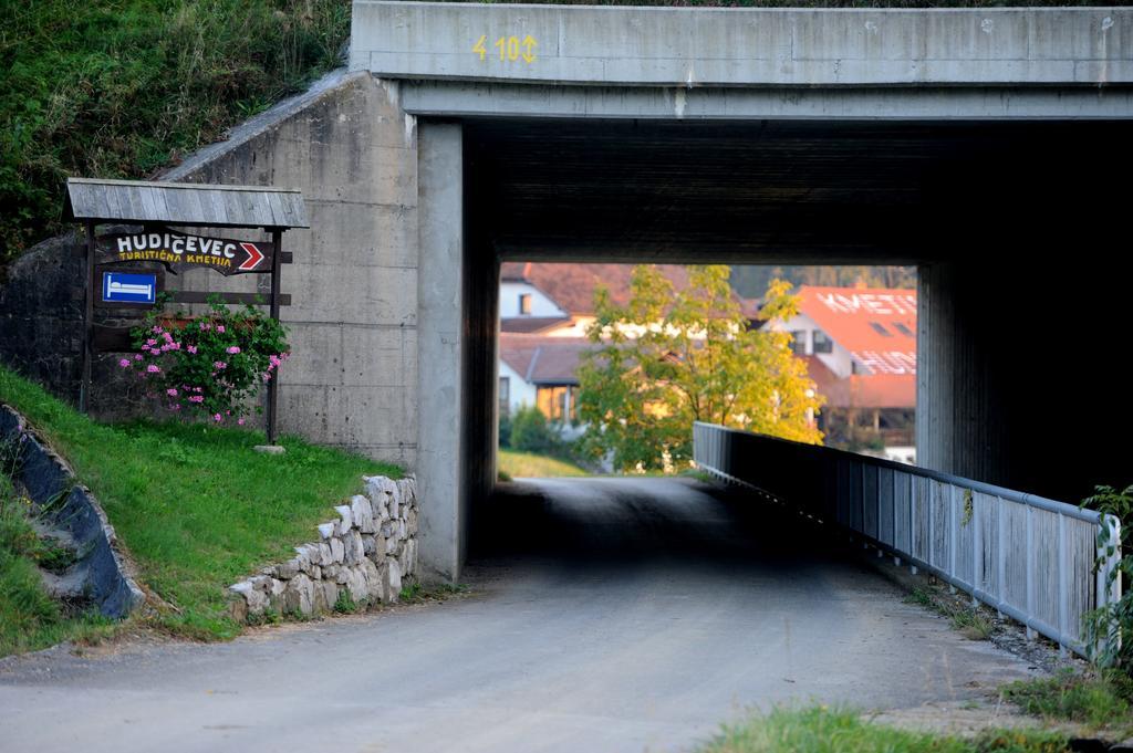 Hotel Ekoturizem Hudicevec Postojna Exteriér fotografie