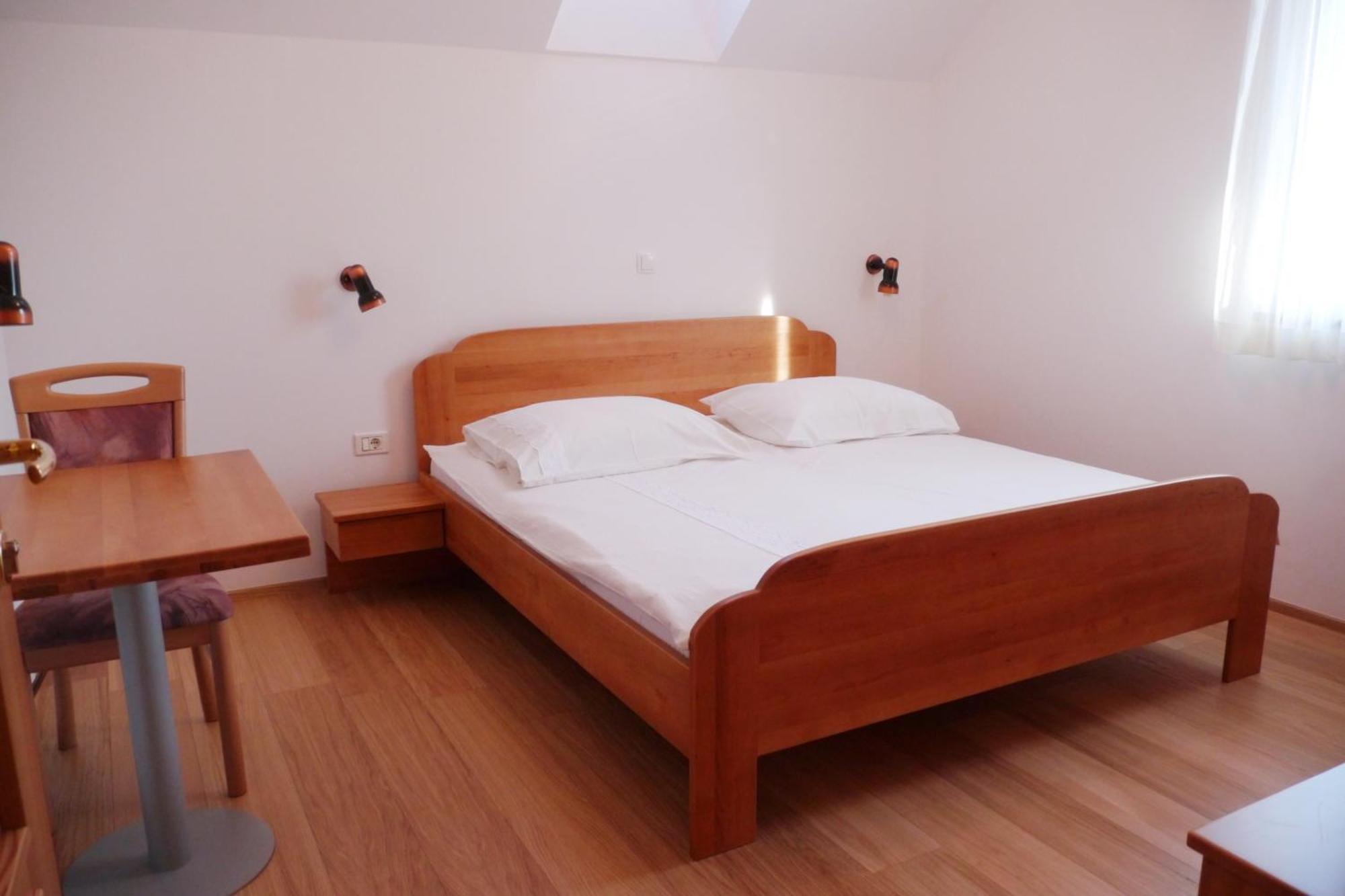 Hotel Ekoturizem Hudicevec Postojna Pokoj fotografie